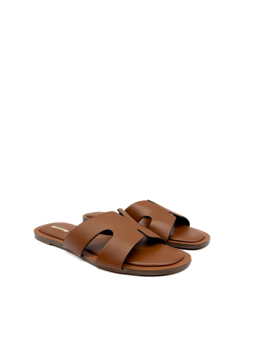 Sandalias Planas con Diseño en "H" – Elegancia y Comodidad