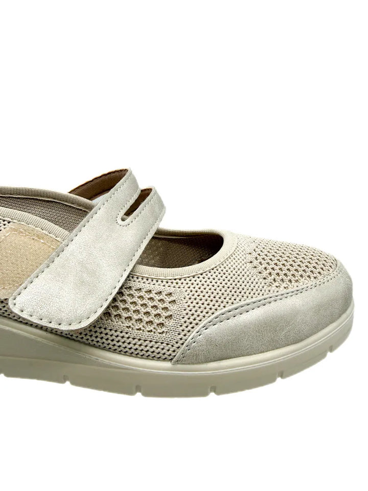 Zapatilla de Confort para Mujer con Cuña Ligera - Manoletinas Transpirables de Malla con Cierre de Velcro - Calzado Ergonómico Metalizado