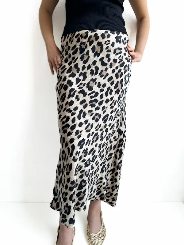 Falda Satinada Leopardo