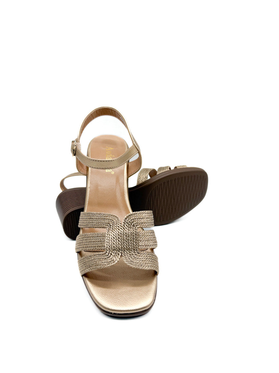 Sandalias de Tacón Medio con Diseño Entrelazado Elegante