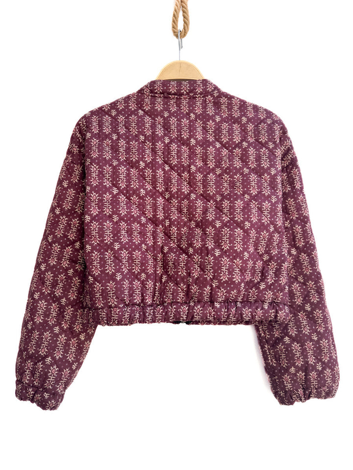 Chaqueta acolchada corta con estampado geométrico