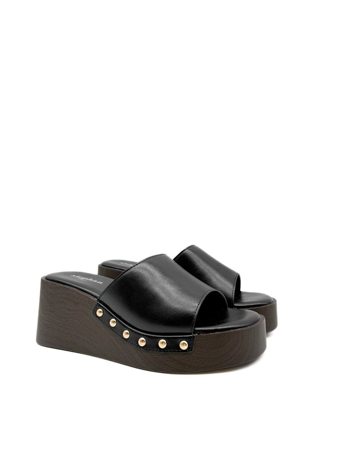 Sandalias de Cuña Tipo Zueco con Plataforma Efecto Madera y Tachuelas