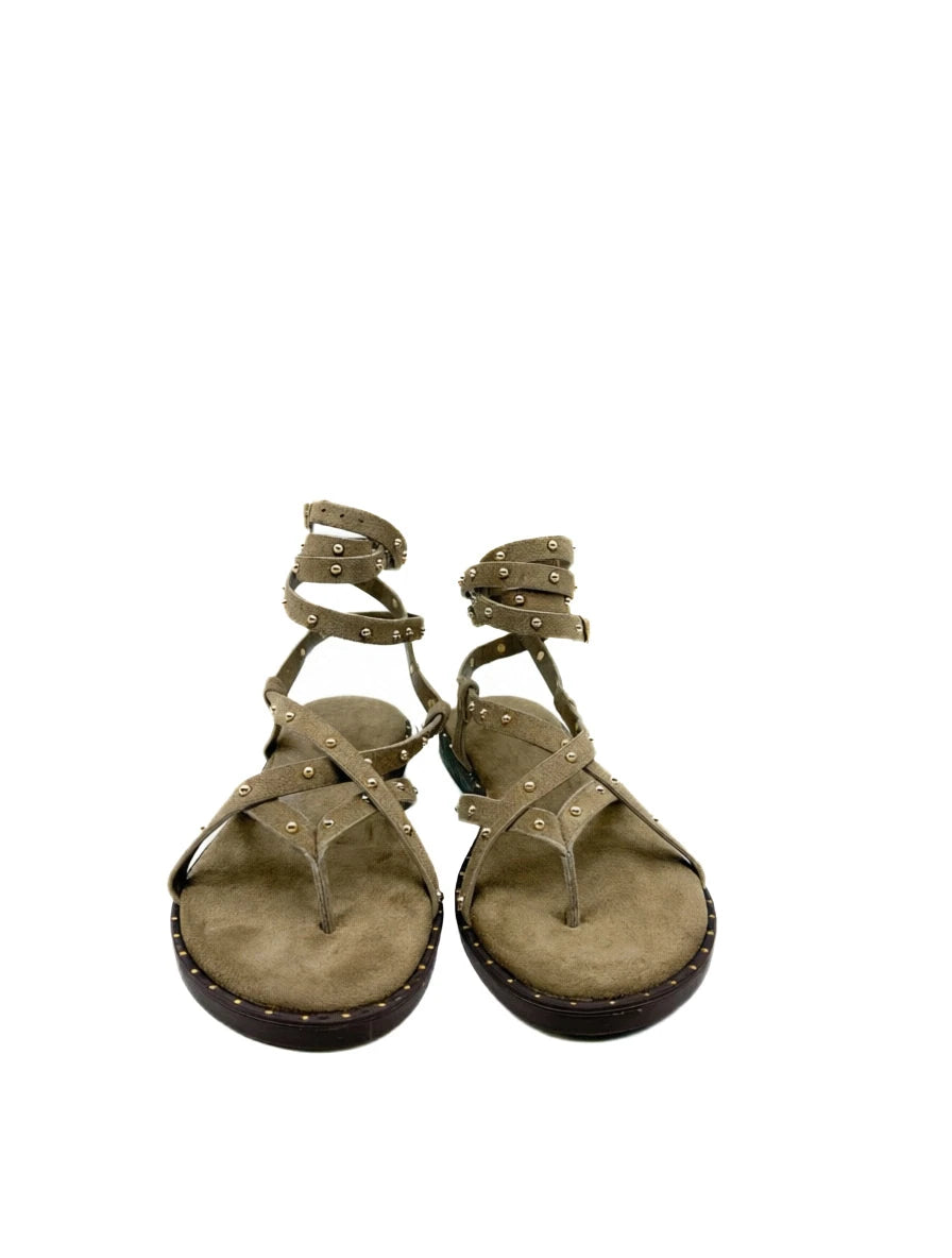 Sandalias Planas Estilo Romano con Tachuelas y Cierre al Tobillo - Colección Verano