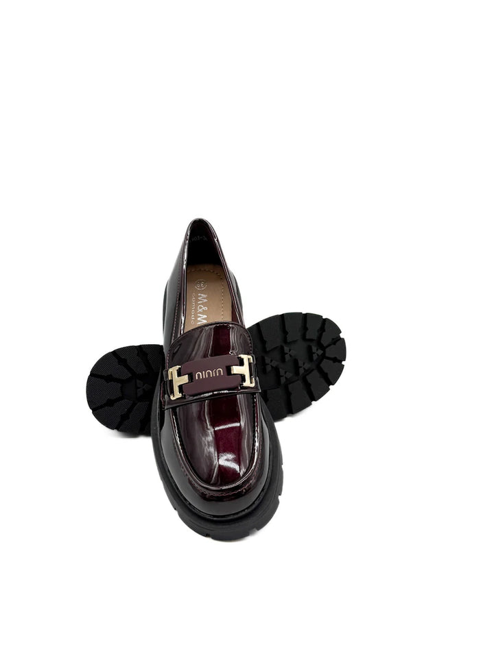 Mocasines de Charol con Suela Dentada y Hebilla Metalizada para Mujer