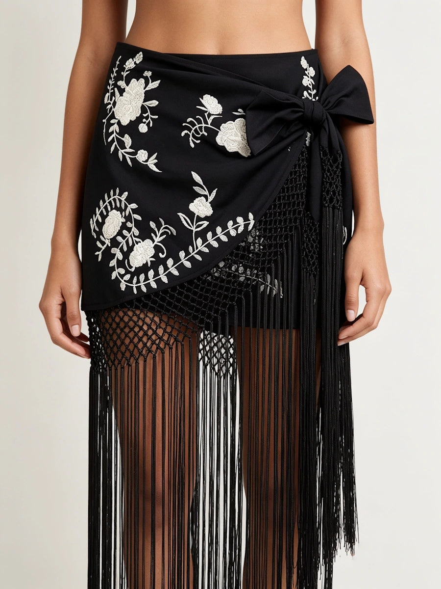 Falda Pareo con Flecos y Bordado Floral