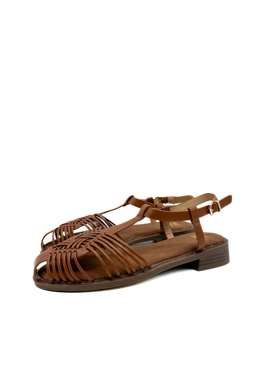 Sandalias Cangrejeras de Piel Marrón con Tiras Entrelazadas - Mujer