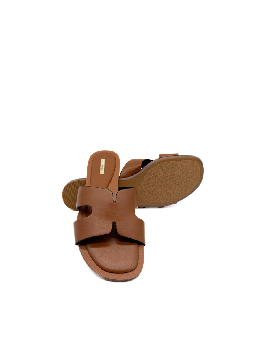Sandalias Planas con Diseño en "H" – Elegancia y Comodidad