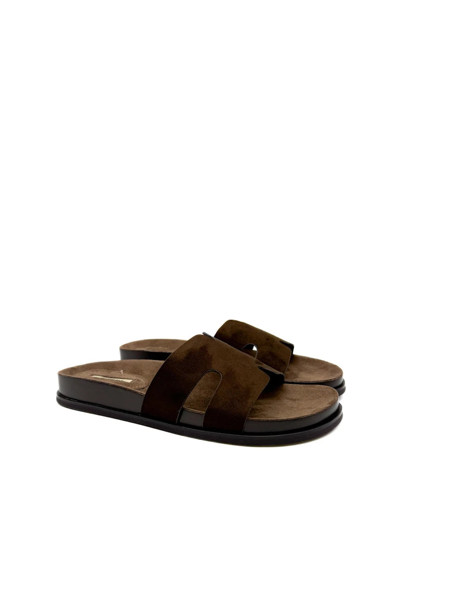 Sandalias Pala Corina en Antelina con Diseño Troquelado