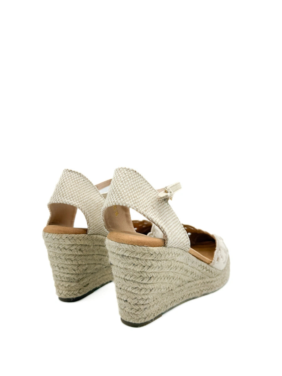 Alpargatas de Cuña con Calado Floral y Plataforma de Yute