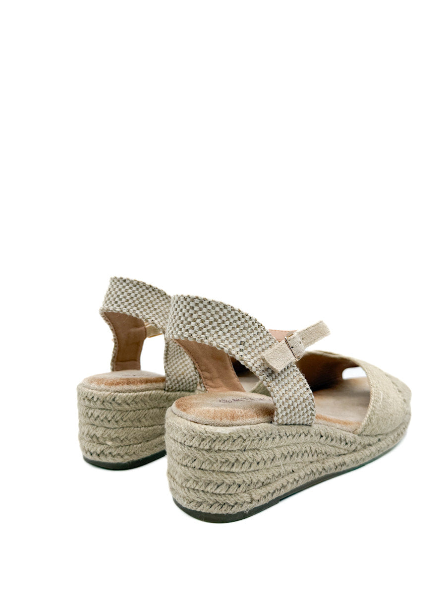 Alpargatas cuña con Plataforma de Yute – Estilo y Comodidad para el Verano