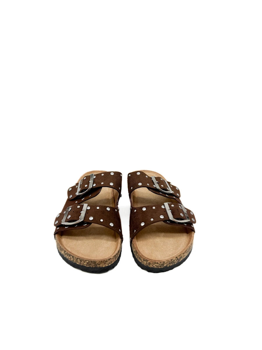 Sandalia Bio con Tachuelas y Doble Hebilla - Colección Urban Suede