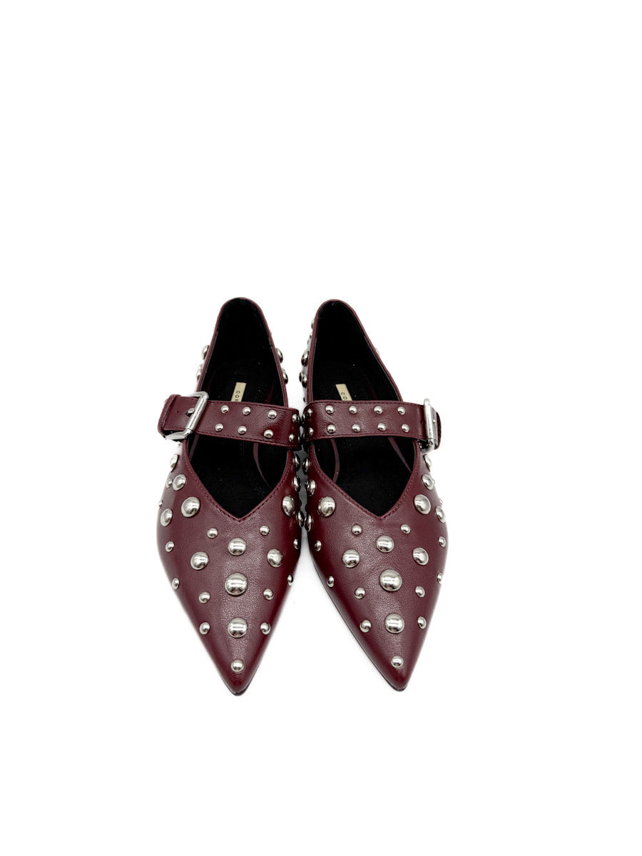 Zapatos Mary Jane con Tachuelas Corina M5635