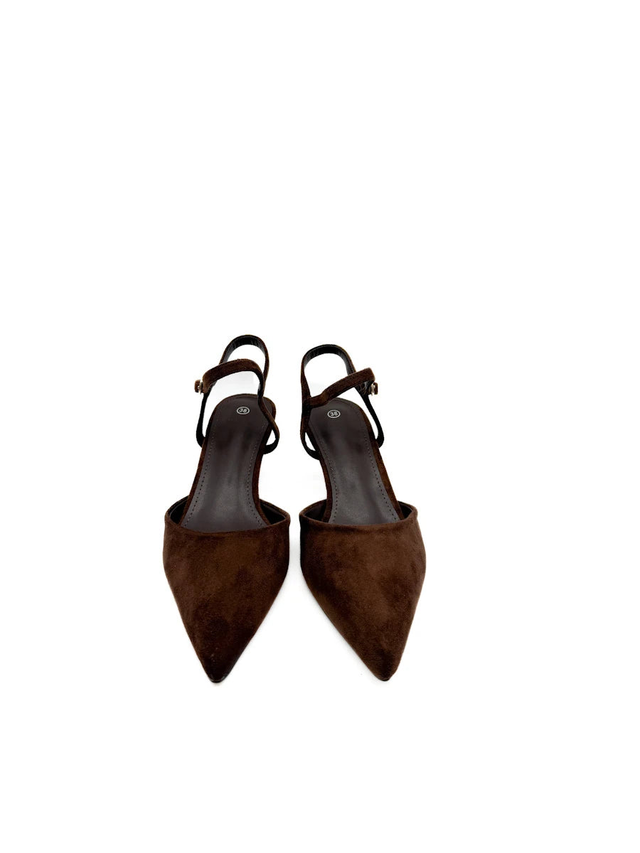 Zapatos destalonados de punta fina con tacón bajo y acabado en antelina