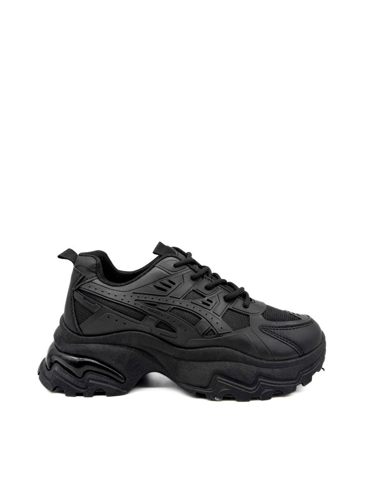 Zapatillas Blanco y Negro: Estilo Urbano con Suela Gruesa