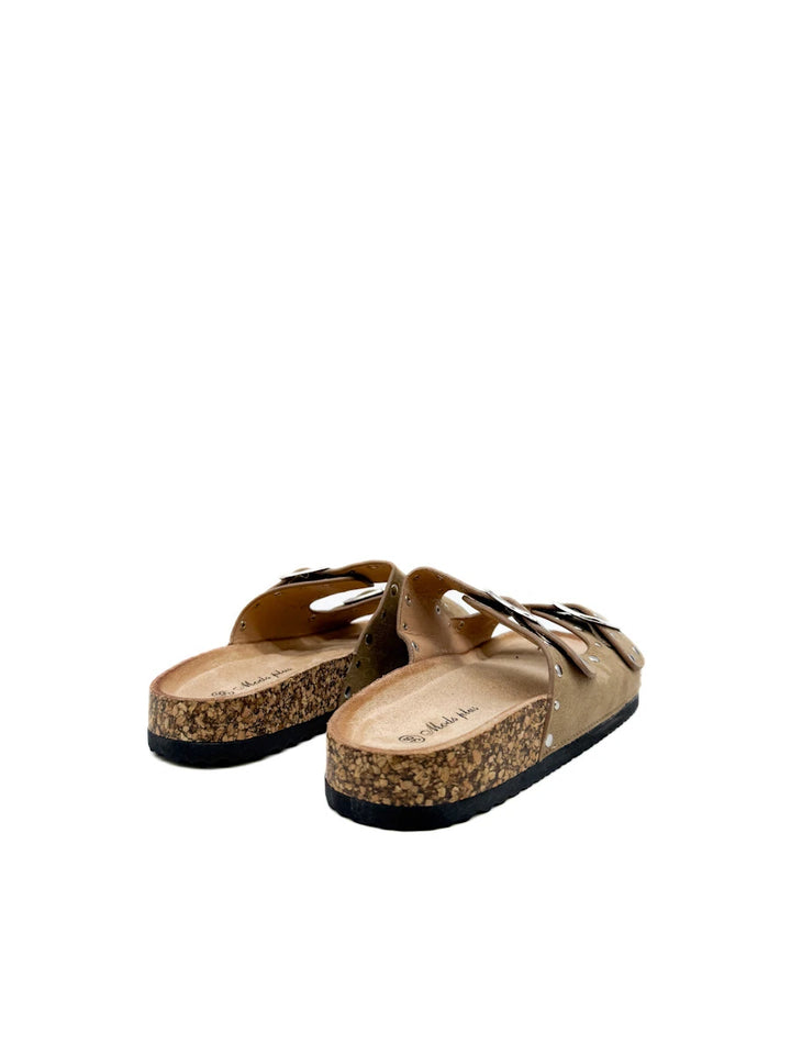 Sandalia Bio con Tachuelas y Doble Hebilla - Colección Urban Suede