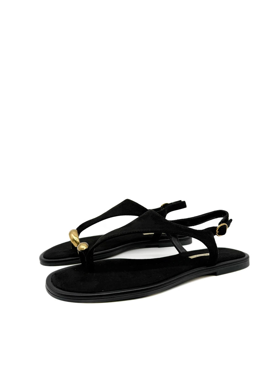 Sandalias Minimalista en Ante con Detalle de Anillo Dorado