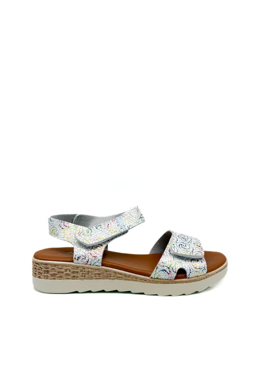 Sandalias Planas Bohemias con velcro Blanco