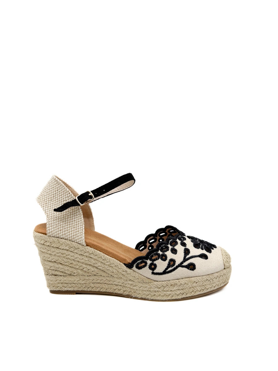Alpargatas de Cuña con Calado Floral y Plataforma de Yute