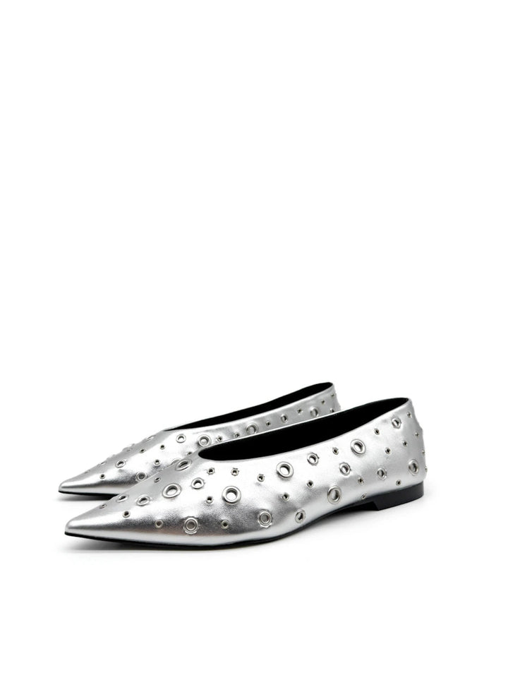 Bailarinas de Punta Afilada Y Ojales Metálicos, Corina M5610