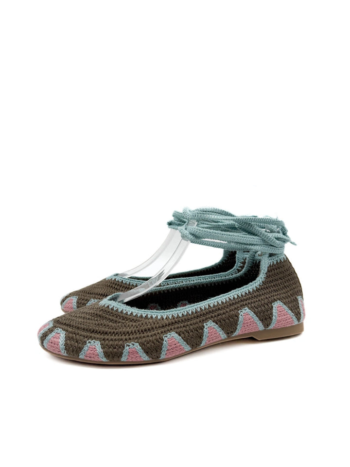 Bailarinas Artesanales de Crochet con Cintas para Tobillo y Diseño Étnico
