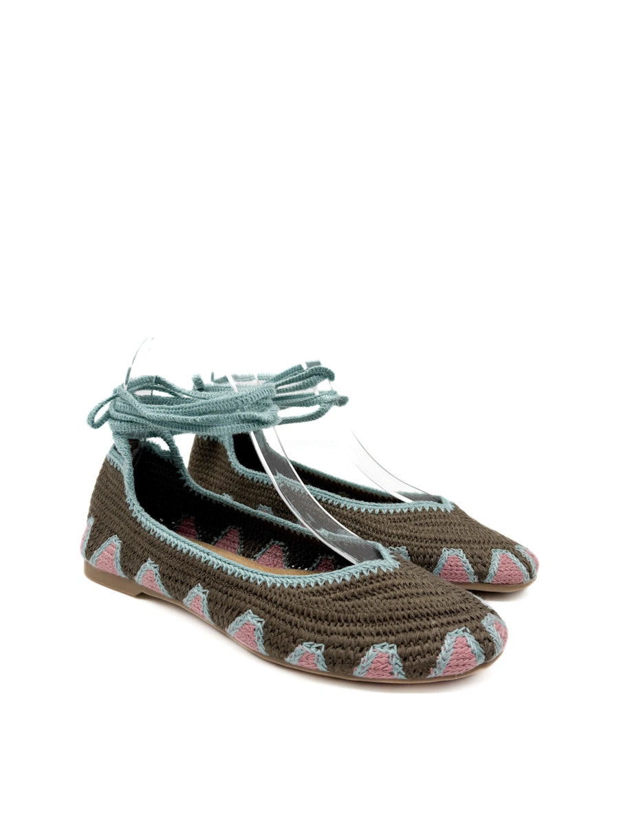 Bailarinas Artesanales de Crochet con Cintas para Tobillo y Diseño Étnico
