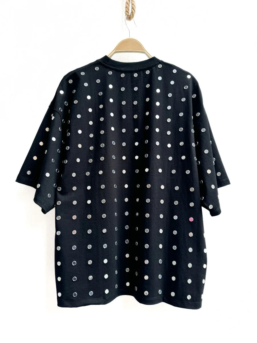 Camiseta Oversize con Apliques Metálicos