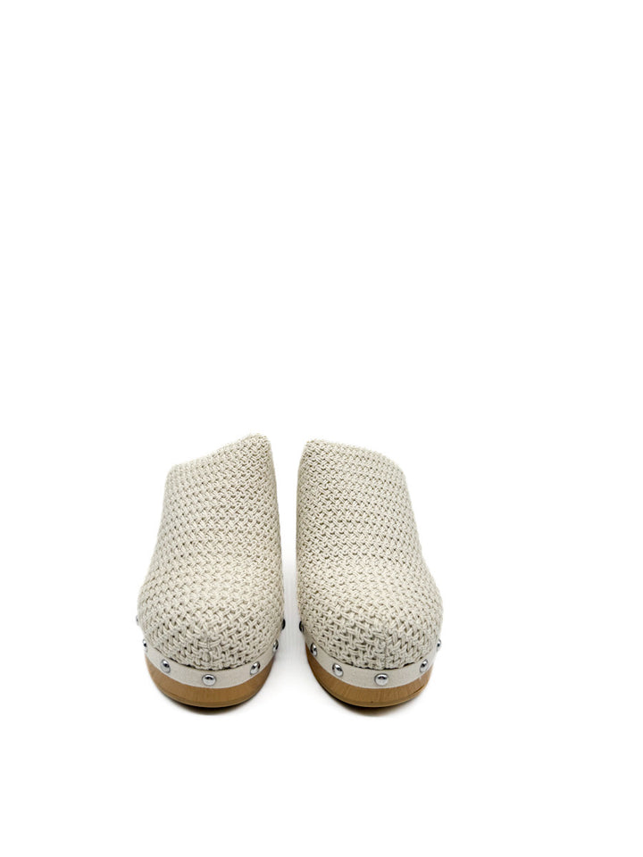 Zueco de Crochet Detalles Metálicos