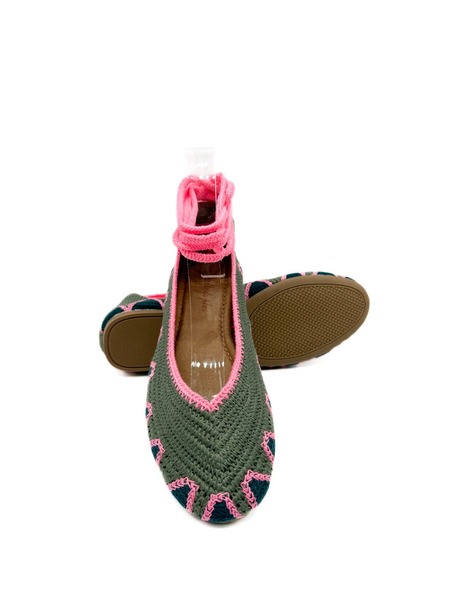 Bailarinas Artesanales de Crochet con Cintas para Tobillo y Diseño Étnico
