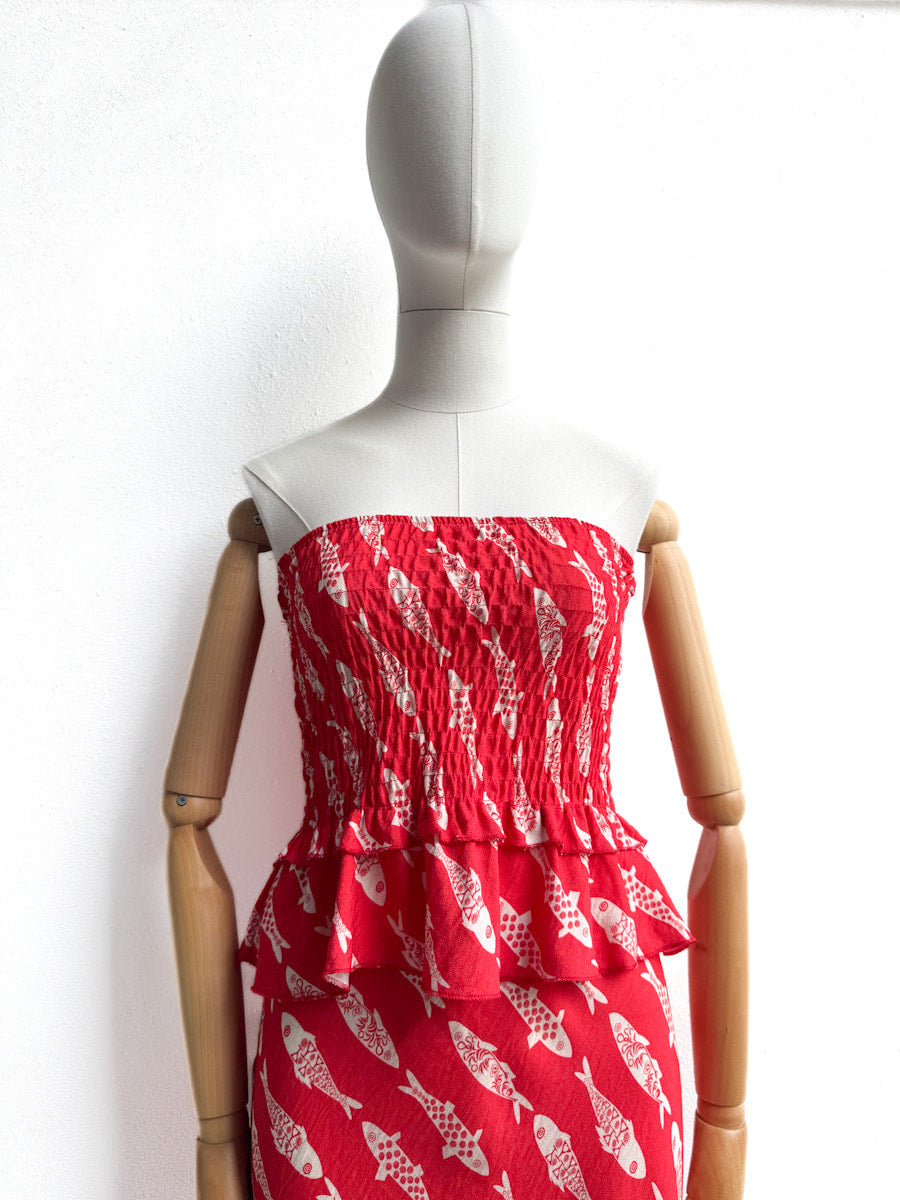 Conjunto Top y Falda Estampado de Peces – Disponible en Rojo y Beige