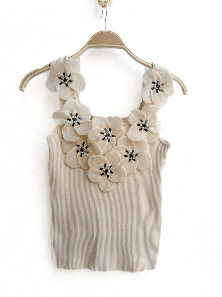 Top Beige de Punto con Apliques Florales 3D