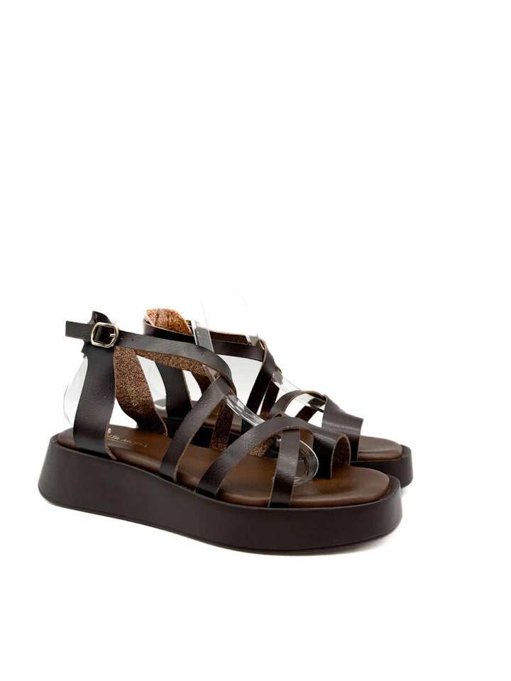 Sandalias de Plataforma con Tiras Entrelazadas y Hebilla