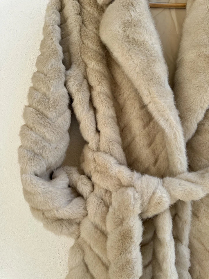 Abrigo Largo Efecto Pelo