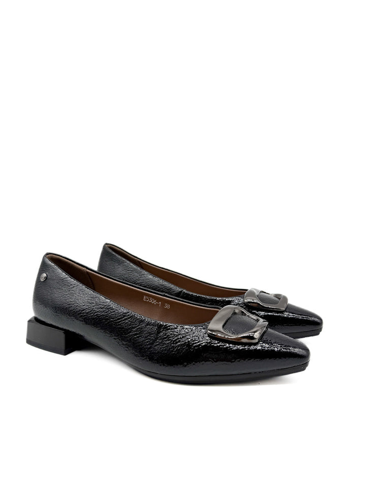 Zapatos de Tacón Bajo con Hebilla: Elegancia y Comodidad