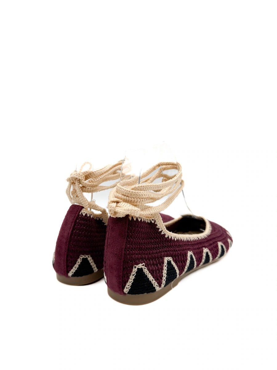 Bailarinas Artesanales de Crochet con Cintas para Tobillo y Diseño Étnico