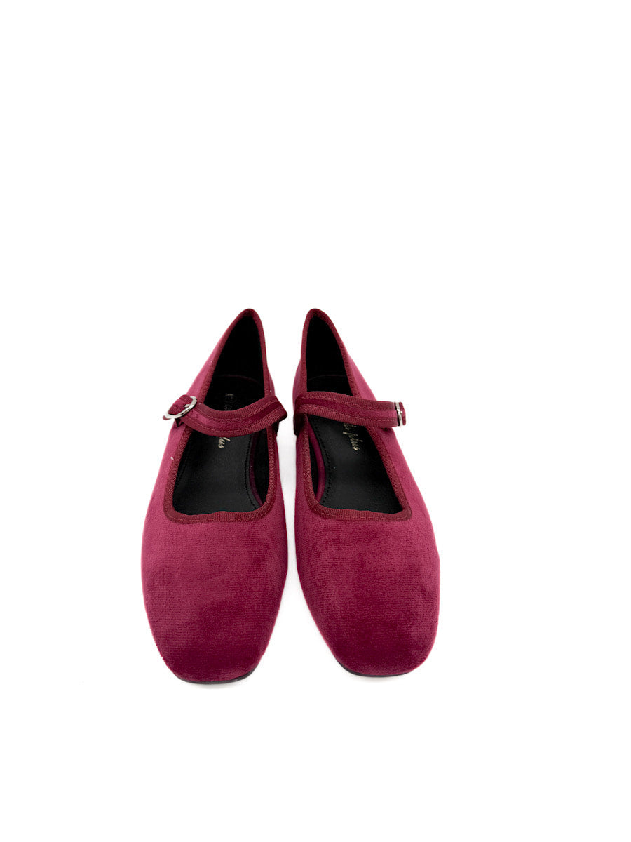 Elegantes Merceditas de Terciopelo con Hebilla