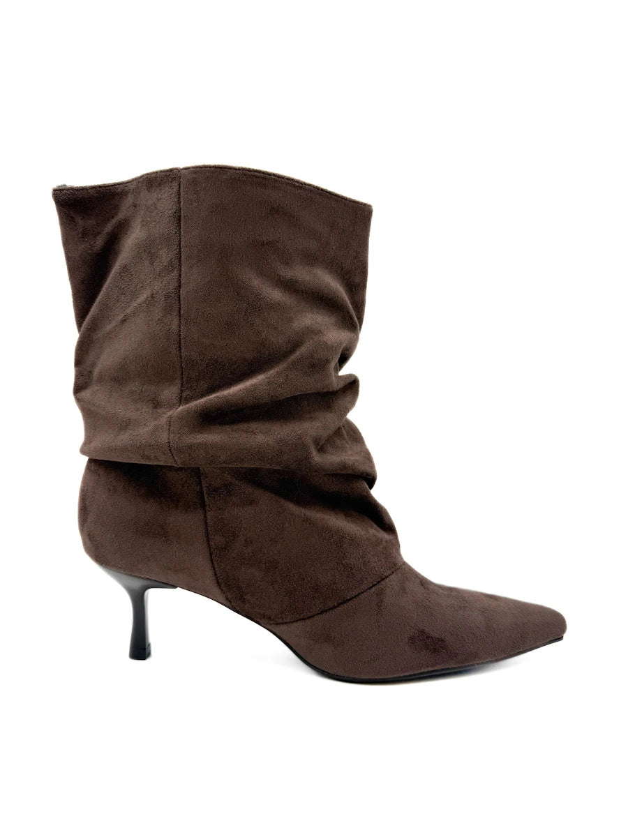 Botines Arrugados de Antelina para Mujer con Tacón Fino y Puntera Afilada