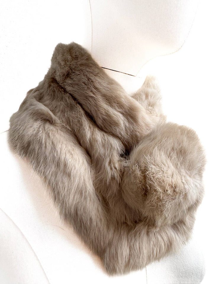 Cuello de Pelo Natural – Suavidad, Calidez y Elegancia