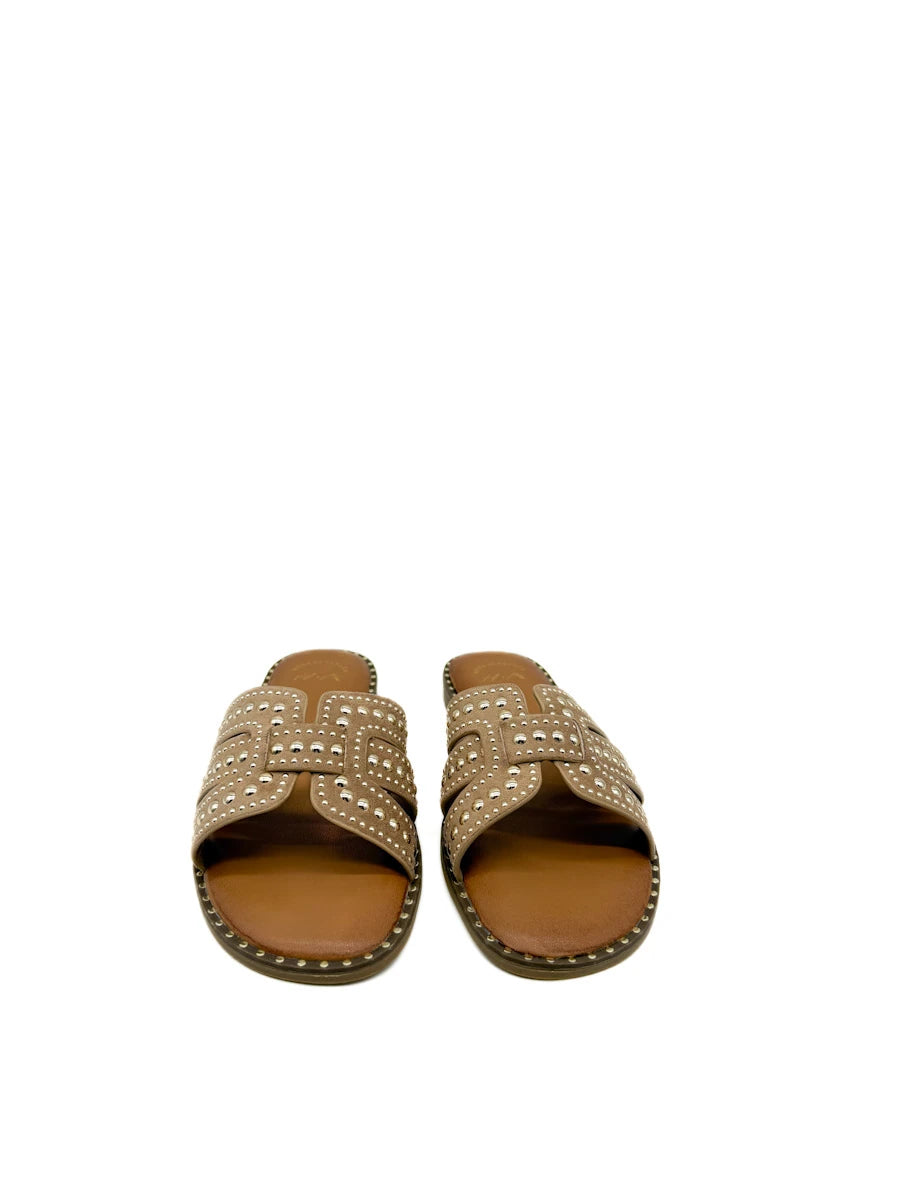 Sandalias Planas Tipo Pala con Tiras en H y Tachuelas Metálicas