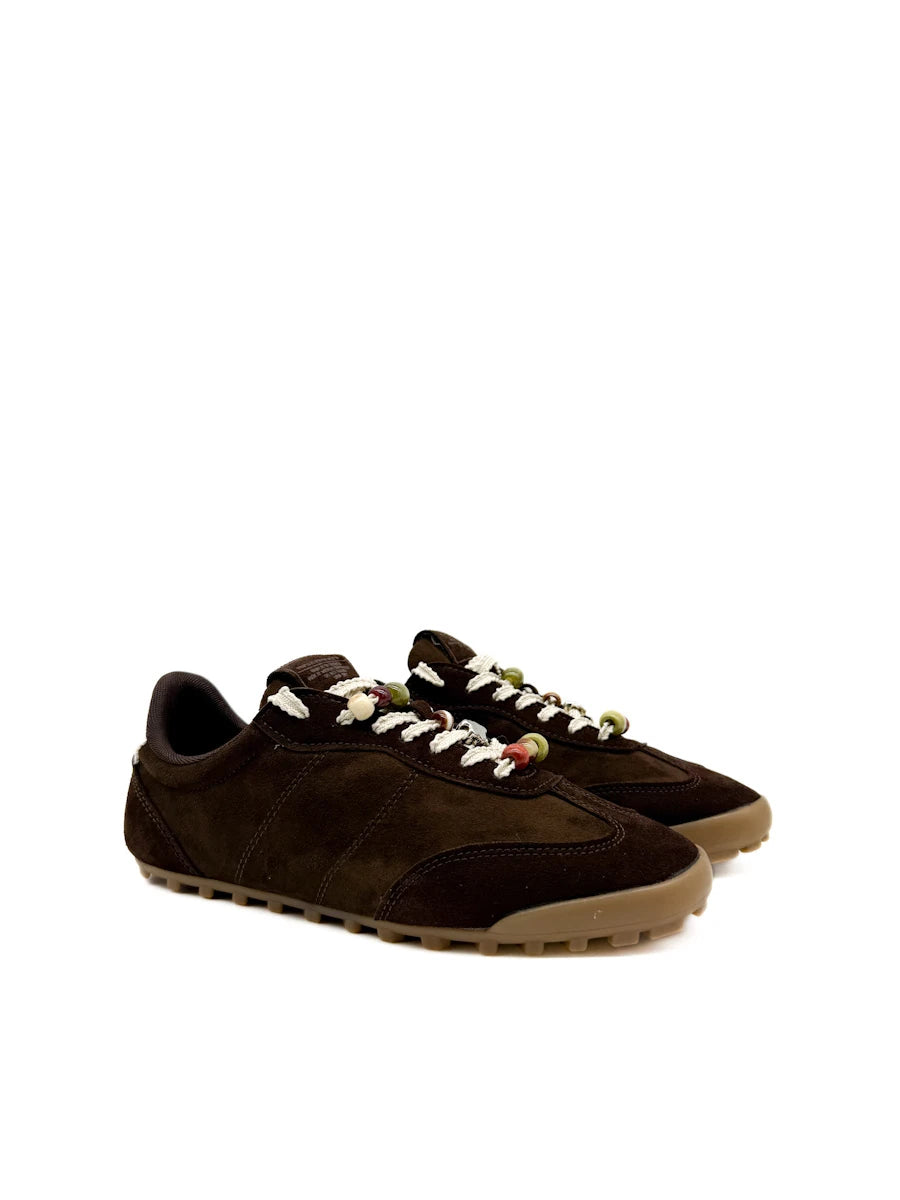 Zapatillas Corina Casuales de Antelina con Abalorios en Cordones