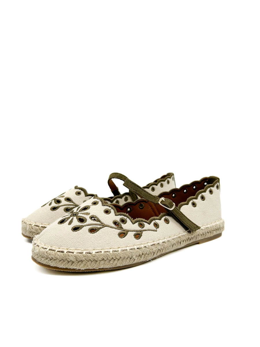 Espadrilles Mary Jane con Bordado Inglés y Acabado Artesanal