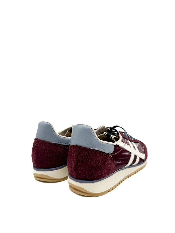 Zapatillas Deportivas Retro de Antelina y Nailon con Bandas Laterales