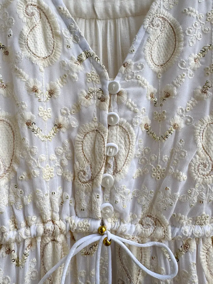 Vestido Largo Bohemio Bordado con Cordón Ajustable