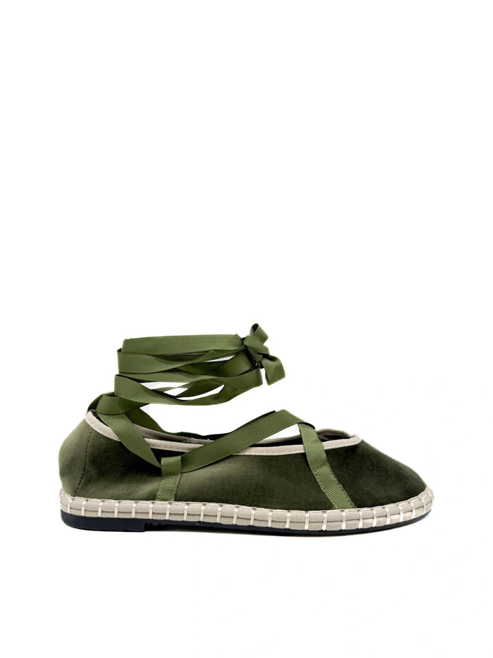 Bailarinas de Terciopelo con Cintas Cruzadas - Elegancia Artesanal