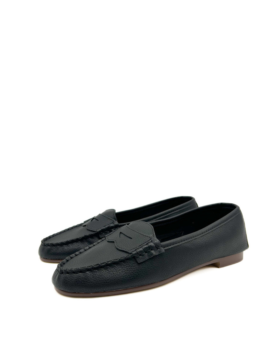 Mocasín Plano Negro Corina M5135