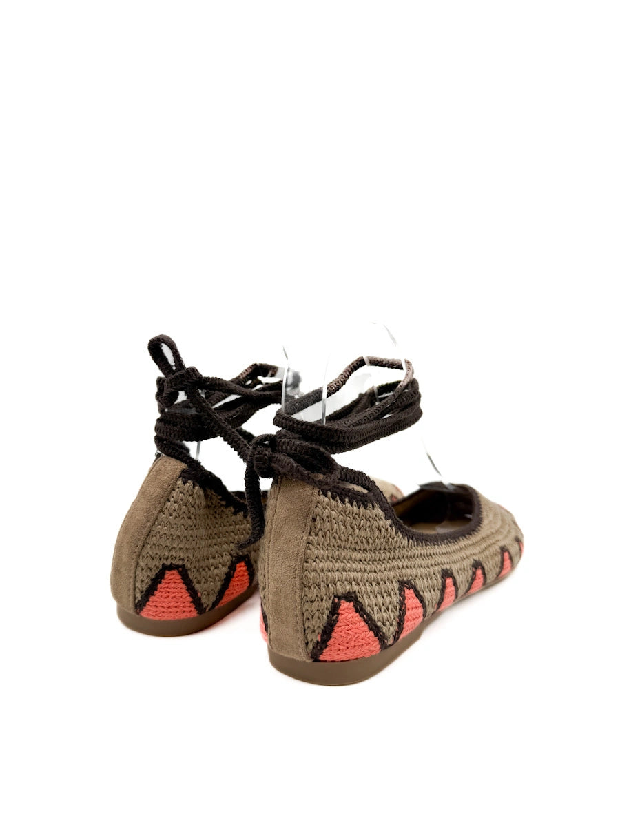 Bailarinas Artesanales de Crochet con Cintas para Tobillo y Diseño Étnico