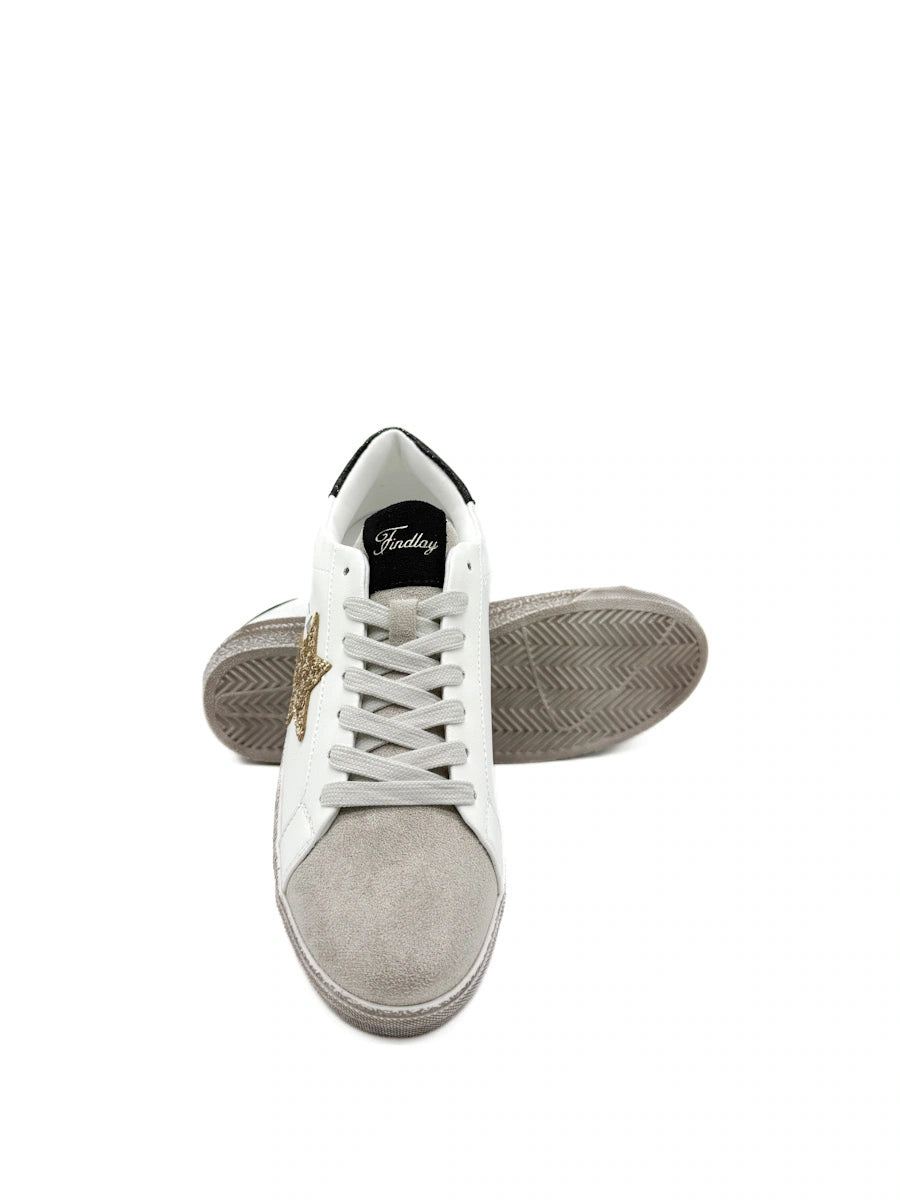 Zapatilla Urbana con Estrella Dorada y Detalle "Love