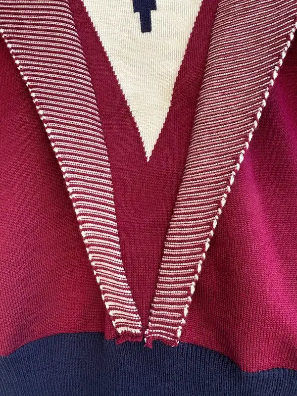 Suéter de Punto Multicolor con Diseño Geométrico en V