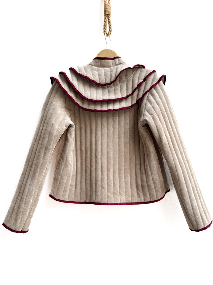 Chaqueta Acolchada con Diseño Escalonado en el Hombro