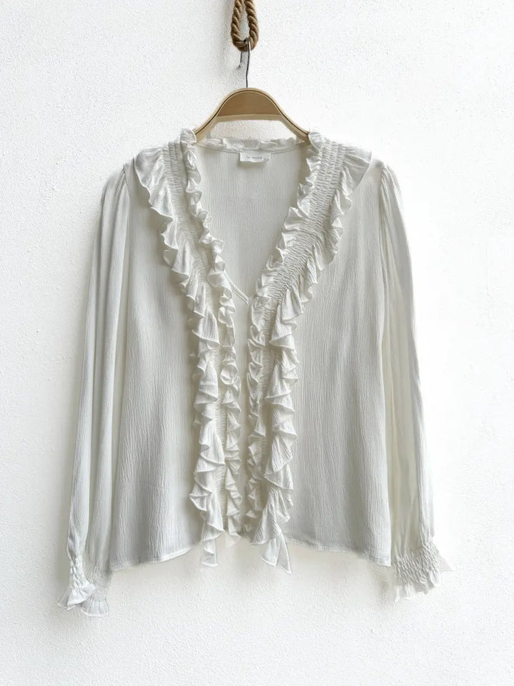 Blusa Blanca con Volantes y Escote Romántico