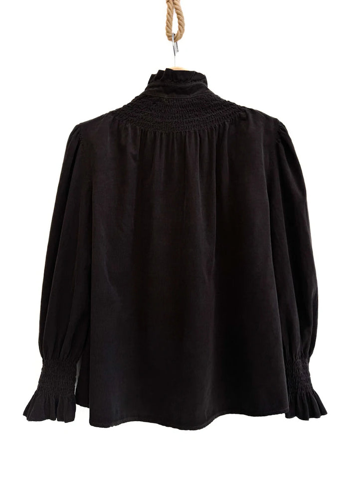 Blusa de Pana con Cuello Volante y Detalle Plisado